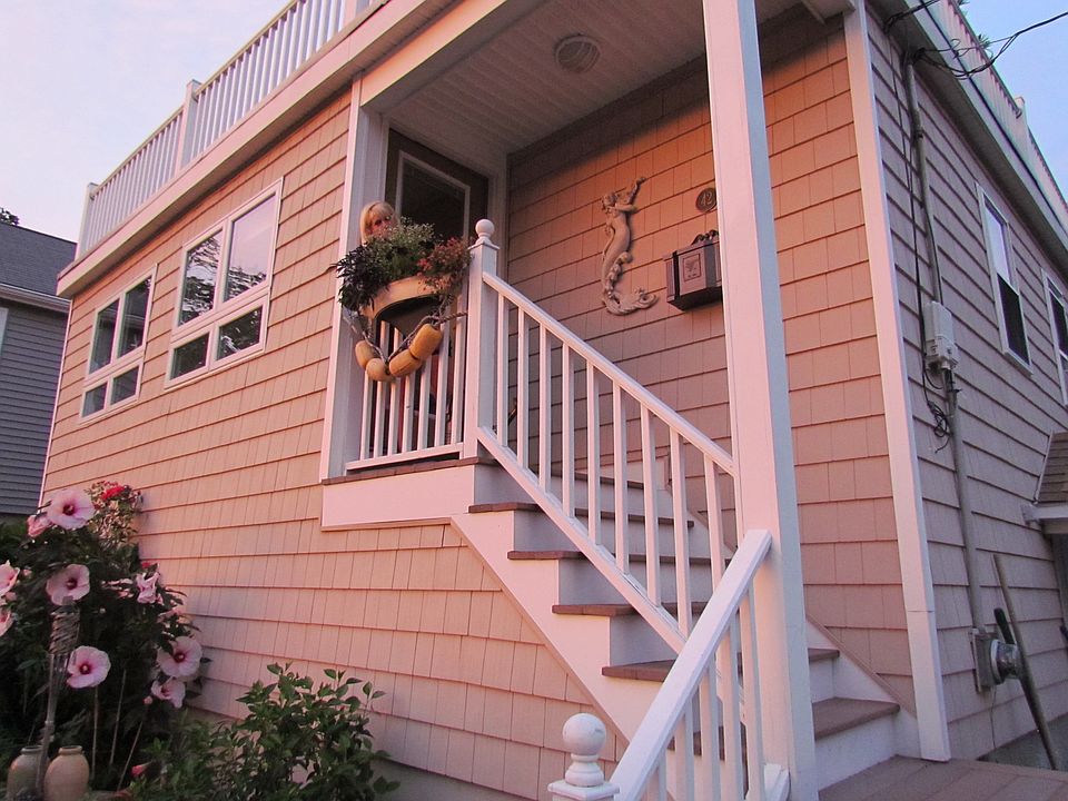 1st image of 42 Parkhurst St