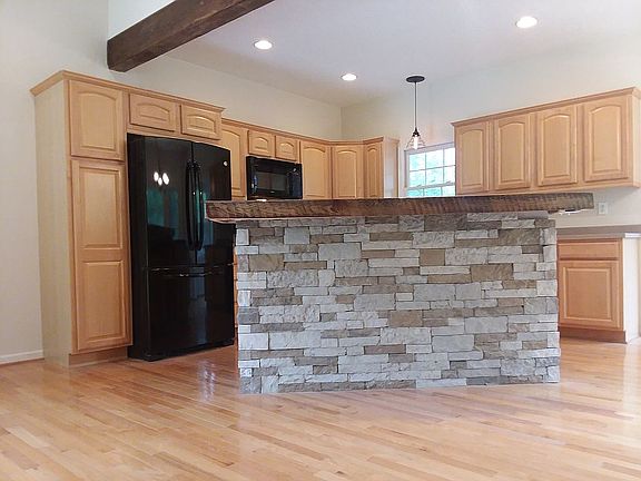 5th image of 74 Saint Augustine Rd