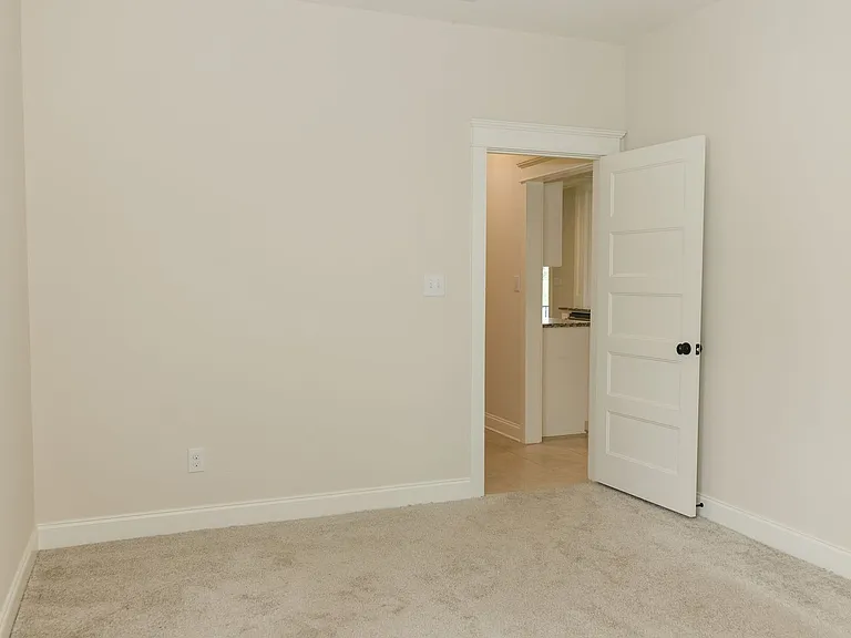 103 Brandywine Ave — Photo 34