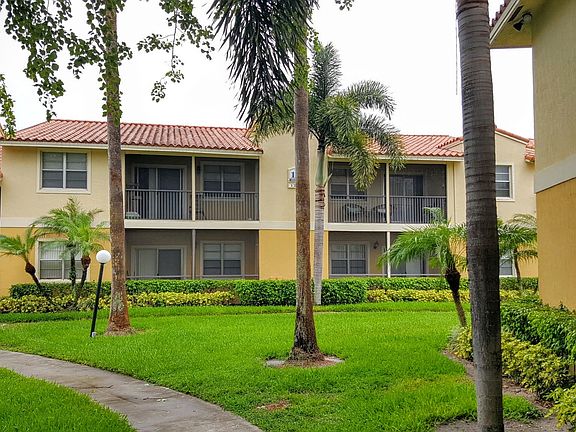 5th image of 1251 SW 46th Ave APT 1507