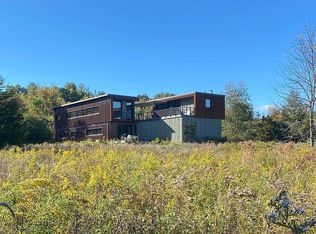 352 Middle Rd, Hudson, NY 12534