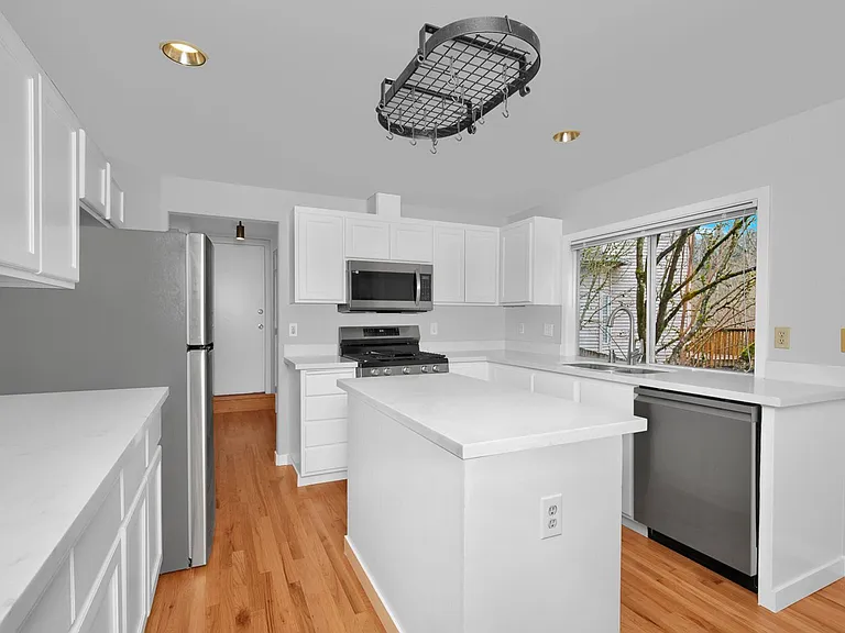 10708 NE 107th Pl — Photo 13