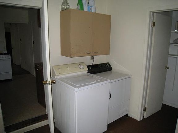 4th image of 622 N Adams St
