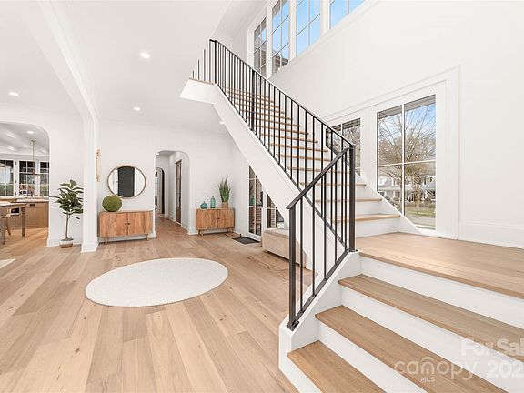 4th image of 9119 Summer Club Rd