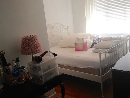 Rented by Silvercup Realty Corp | media 4