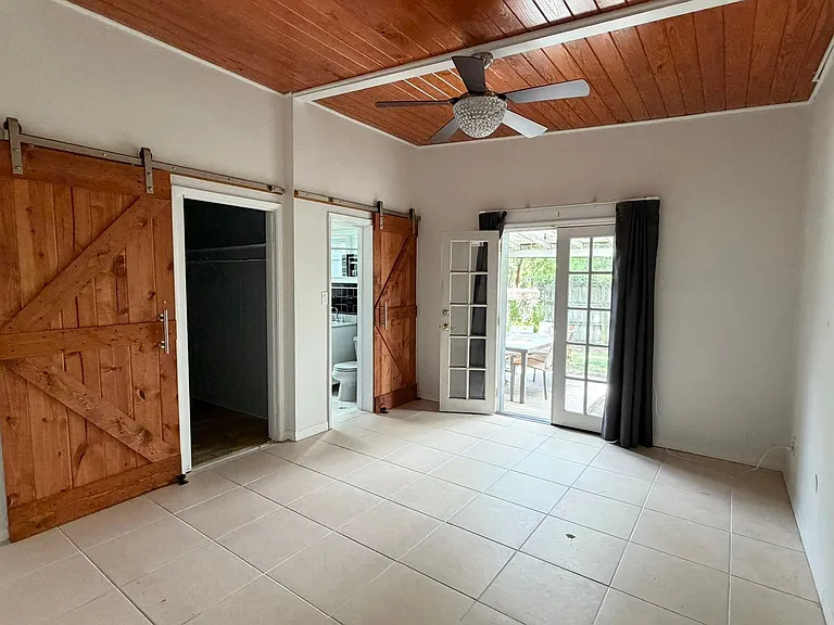 1227 Country Club Dr — Photo 12