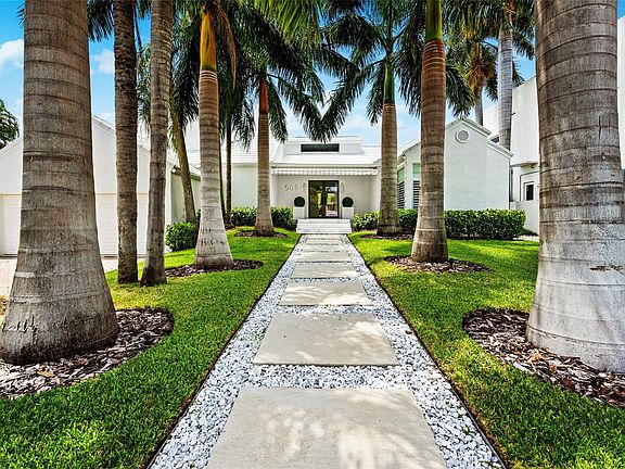 3rd image of 505 Isle Of Capri Drive