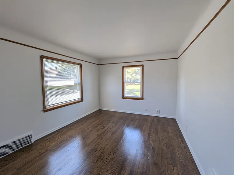 5914 Gerald Ave — Photo 7
