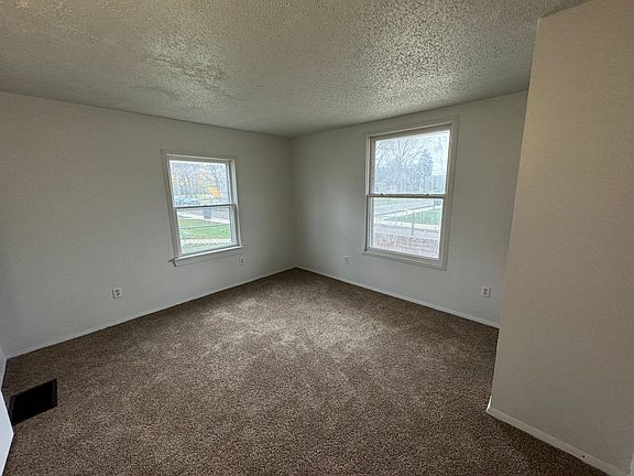 3rd image of 415 Sherman Ave #0
