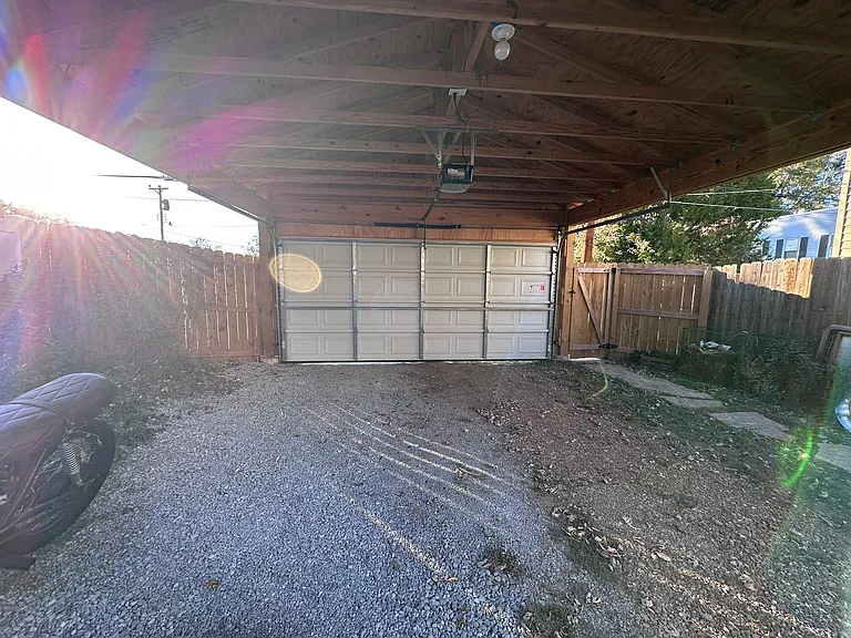 3251 Morganford Rd — Photo 32