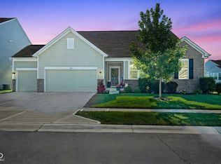 5250 Crabapple Dr, Whitestown, IN 46075