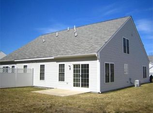 32 Hadleigh Rd, Windham, NH 03087