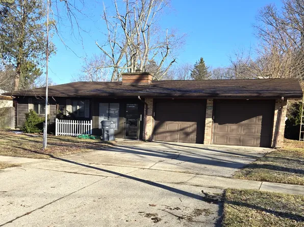 325 Winwood Ave, Saint Joseph, MI 49085