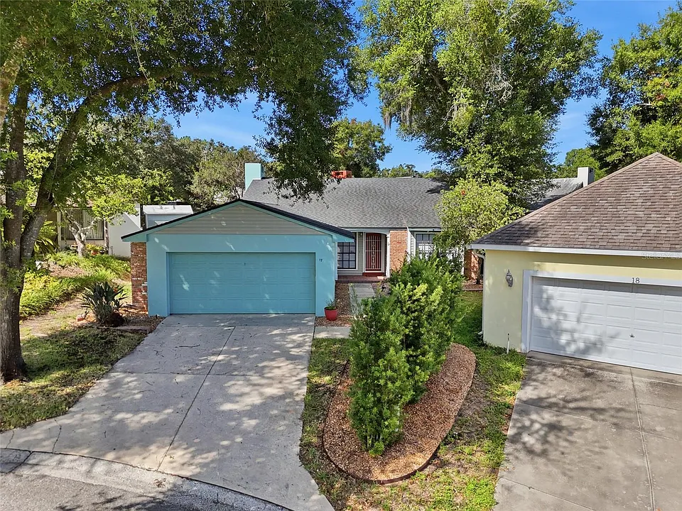 17 Hibiscus Ct
