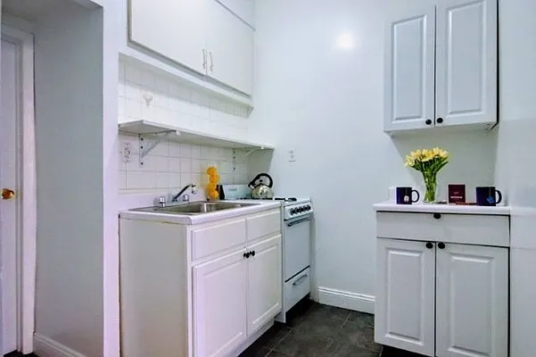 Rented by REAL New York | media 19