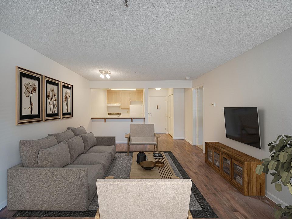1st image of 814 Saint Elizabeth Dr #0nkjuh3mz