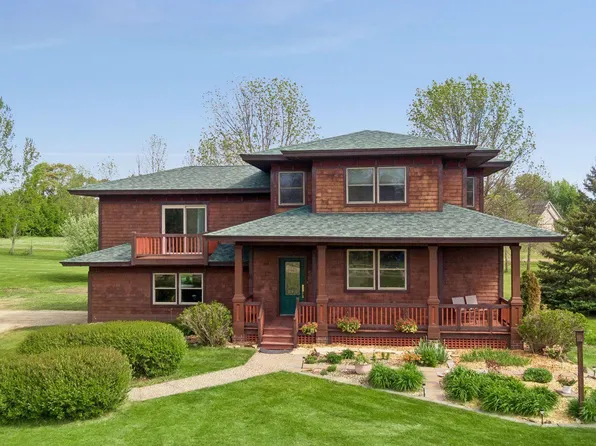 392 Old Cemetery Rd, River Falls, WI 54022