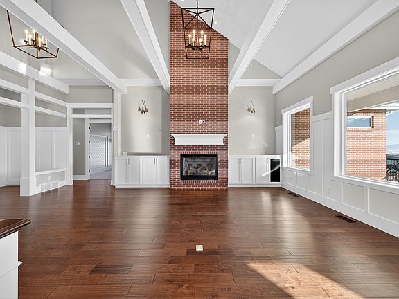 5th image of 2628 E Prairie Ln