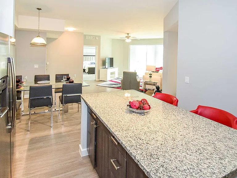 The Solera at Kendall West — Photo 31