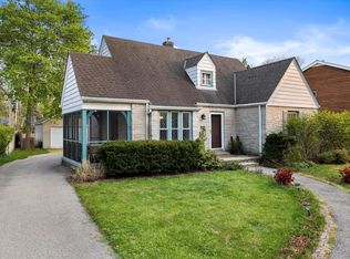 7470 N Lombardy Rd, Fox Pt, WI 53217