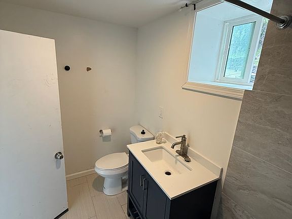 4th image of 2622D Waolani Ave