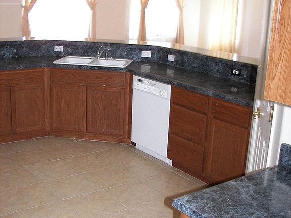 3rd image of 822 E Birchwood Pl