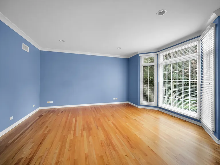 36W244 Fieldcrest Dr — Photo 10