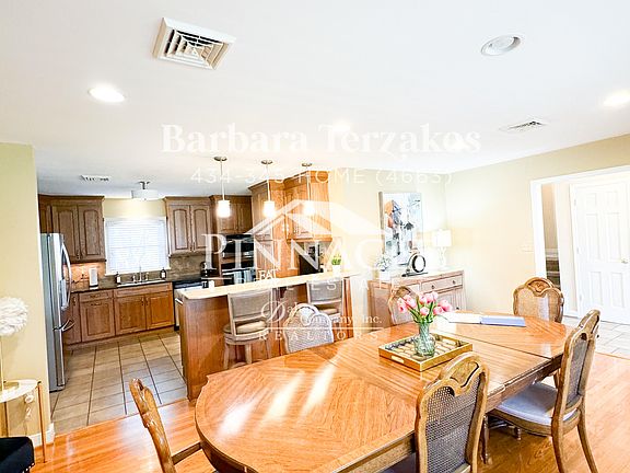 5th image of 2712 Farmington Pl