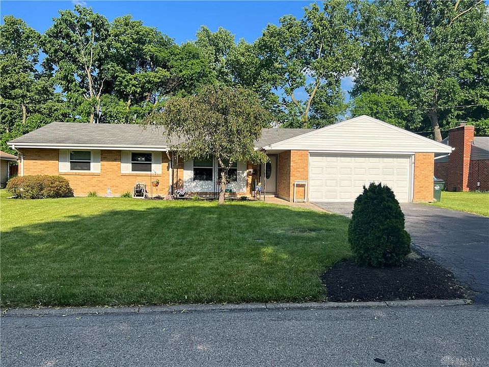 1st image of 3418 Dahlia Dr