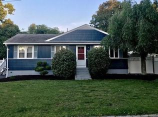 60 Imperial Ave, Cranston, RI 02920