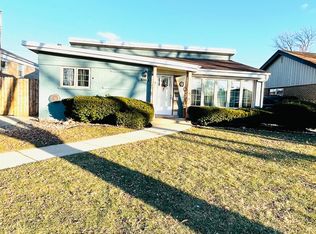 10249 S 52nd Ave, Oak Lawn, IL 60453