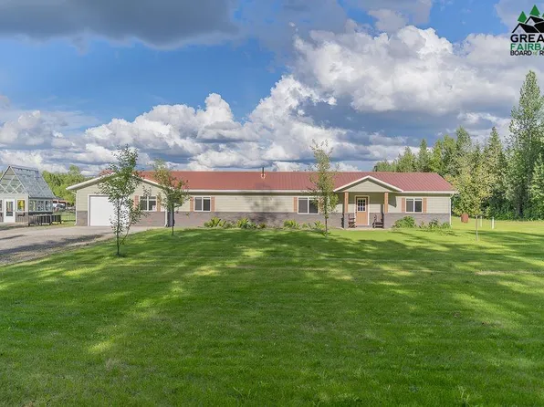 640 Blalock Rd, North Pole, AK 99705