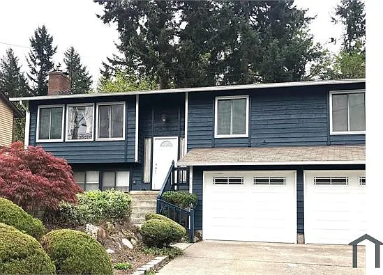 4313 SE 4th Pl — Photo 1