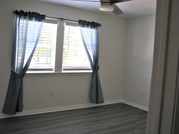 4th image of 358 Shady Bluff Dr Unit D
