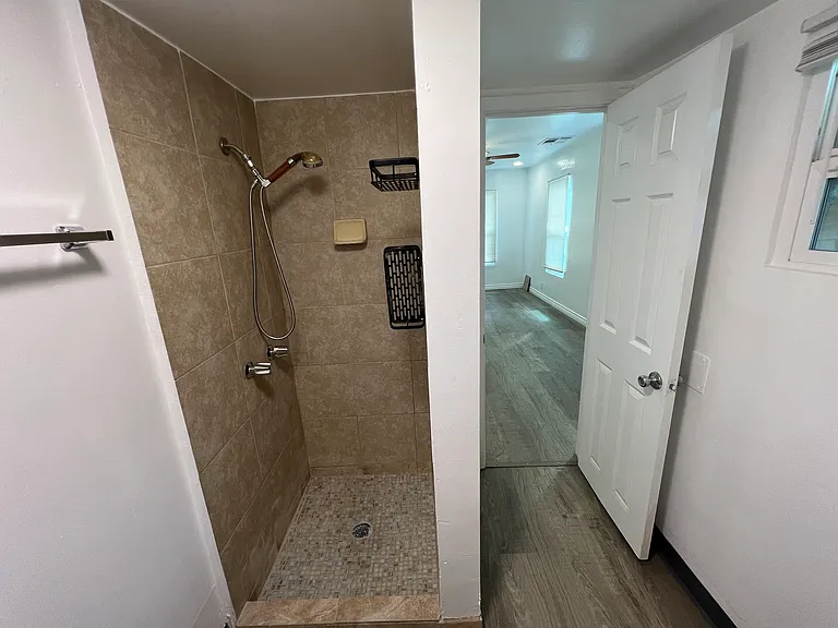 437 Oildale Dr — Photo 17