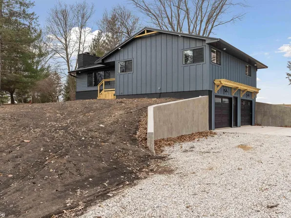 905 S Briarwood Ln, Mount Pleasant, IA 52641