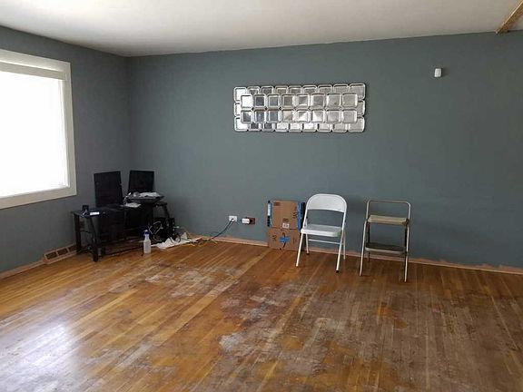2nd image of 3507 Woodworth Pl