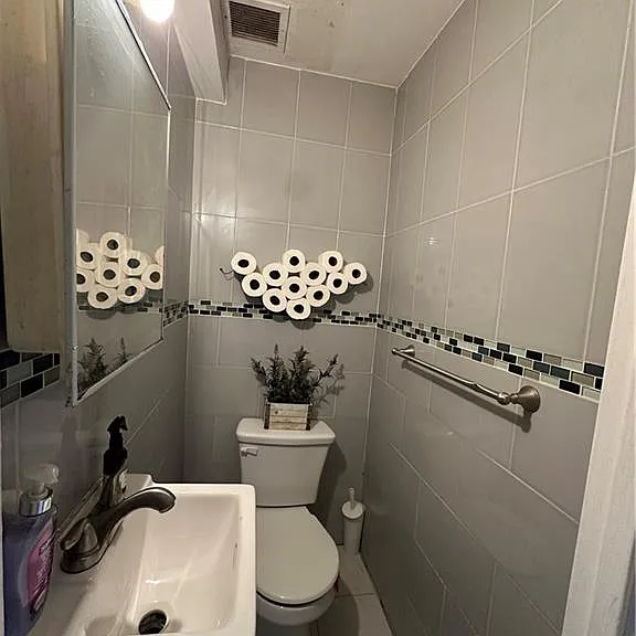 15035 Foch Blvd #1 — Photo 3