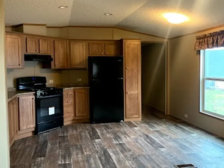 764 Wilson Dr — Photo 1