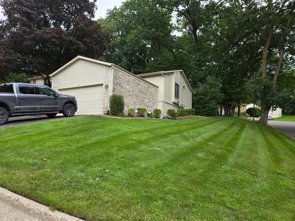 417 Forest Dr, Brighton, MI 48116