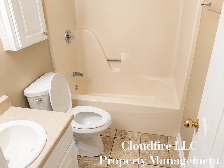 222 James Cir — Photo 6