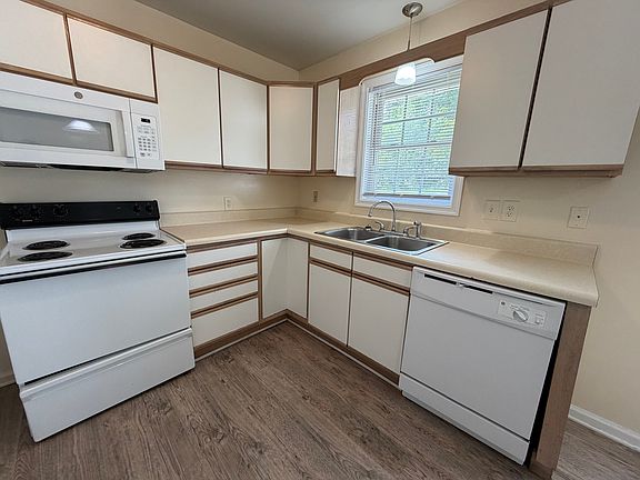 5th image of 109 McConville Rd #A
