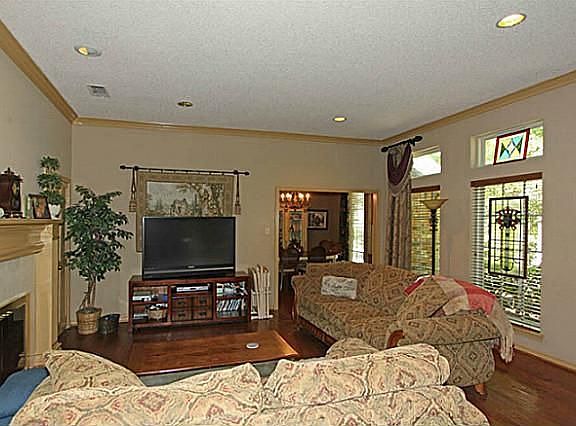 4th image of 1519 Windsor Forest Ct