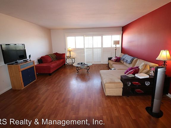 5th image of 5454 Zelzah Ave APT 304
