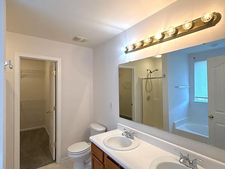 2807 Forest Grove Ct — Photo 10