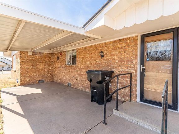 4th image of 1200 W Main St