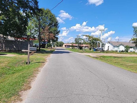 4th image of 1911 Lackey St