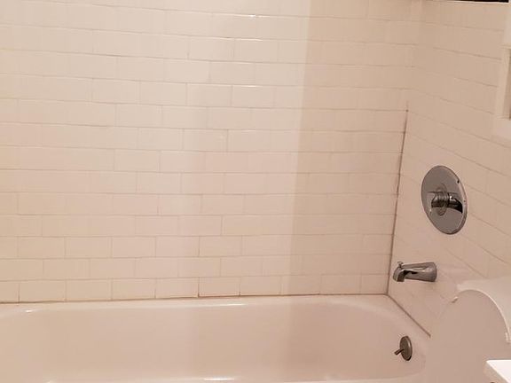 5th image of 18605 Clark St APT 14