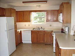 5th image of 1318 Nottaway Ct