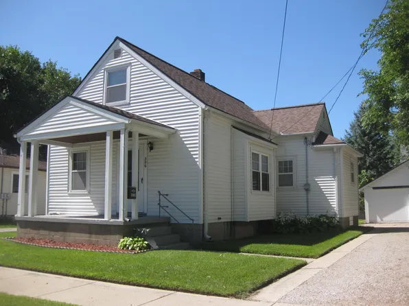 306 Caroline St, Essexville, MI 48732